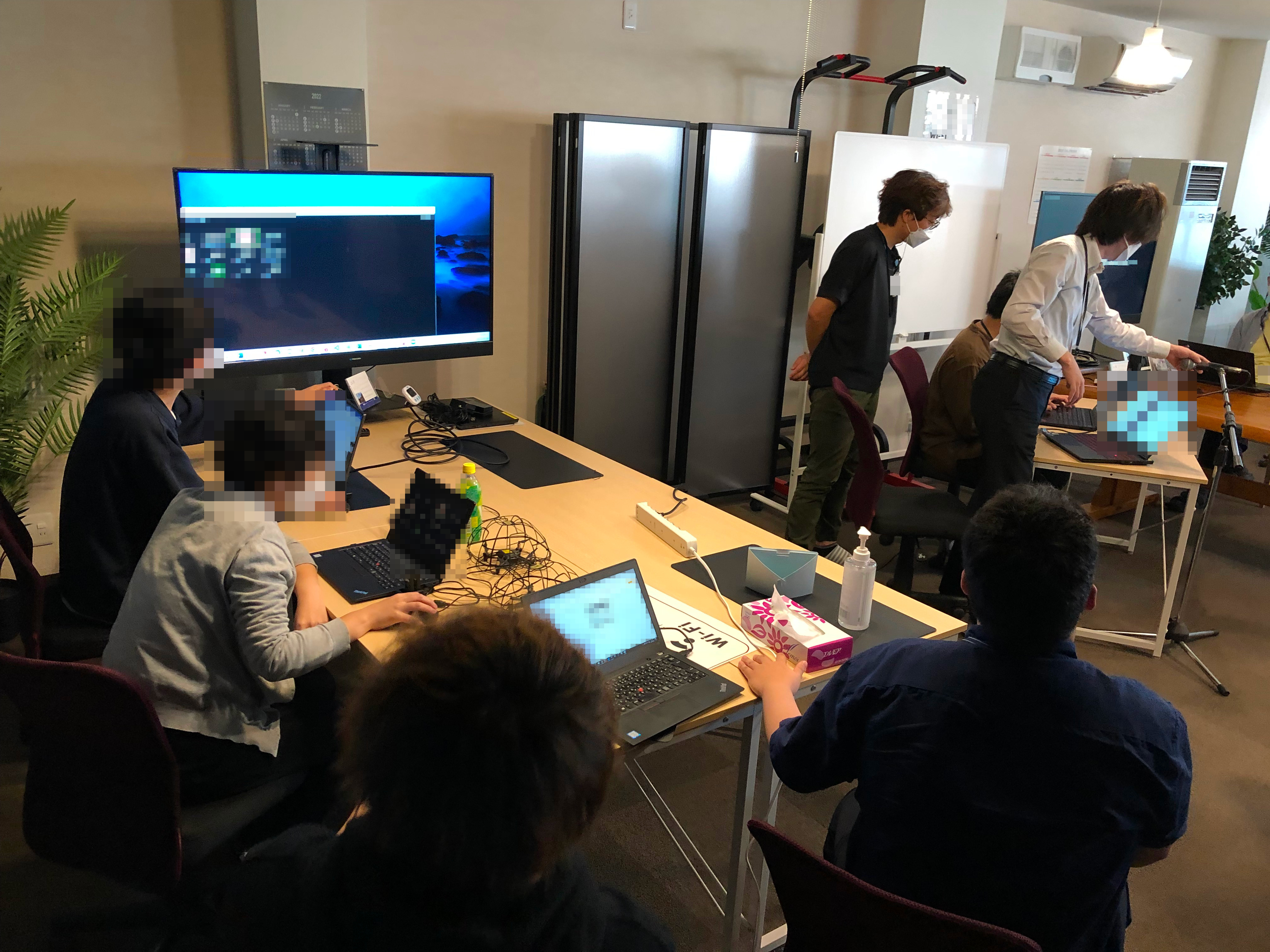 チーム1成果発表の風景